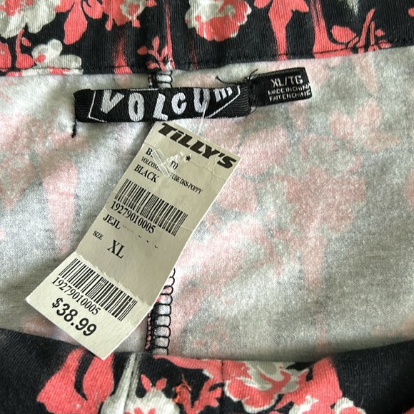 NWT Volcom strapless dress - Picture 3 of 5